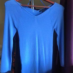 Stretchy V-neck blouse